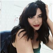 Studentessa di Lettere Moderne presso l'Università della Calabria, impartisce lezioni di Italiano, Grammatica e Letteratura